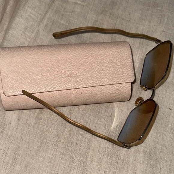 Chloe Oversized Glasses - Picture 3 of 5